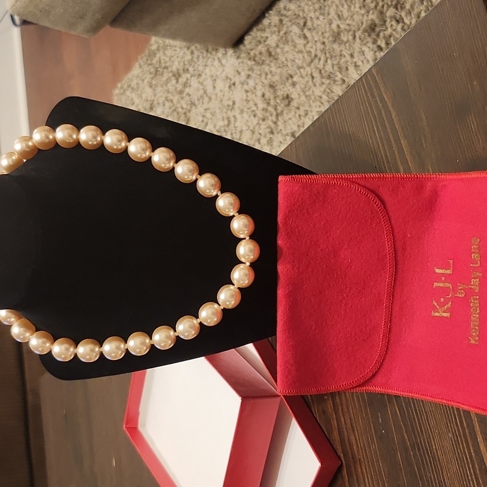 NIB KJL faux pearls champagne 18"